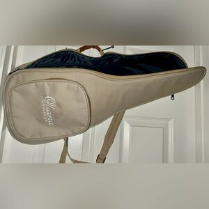 padded soft case for a ukulele from the brand Ohana Ukuleles